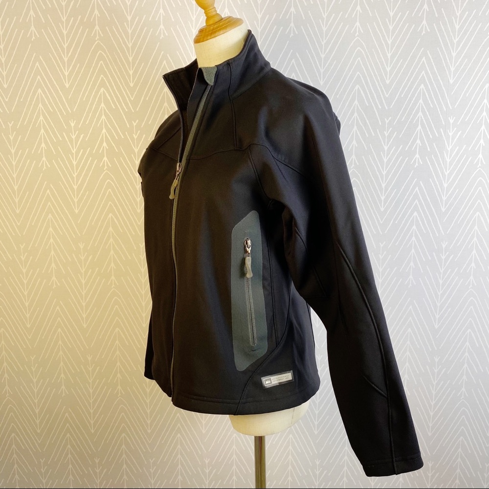 REI Women’s Soft Shell Jacket in Black.